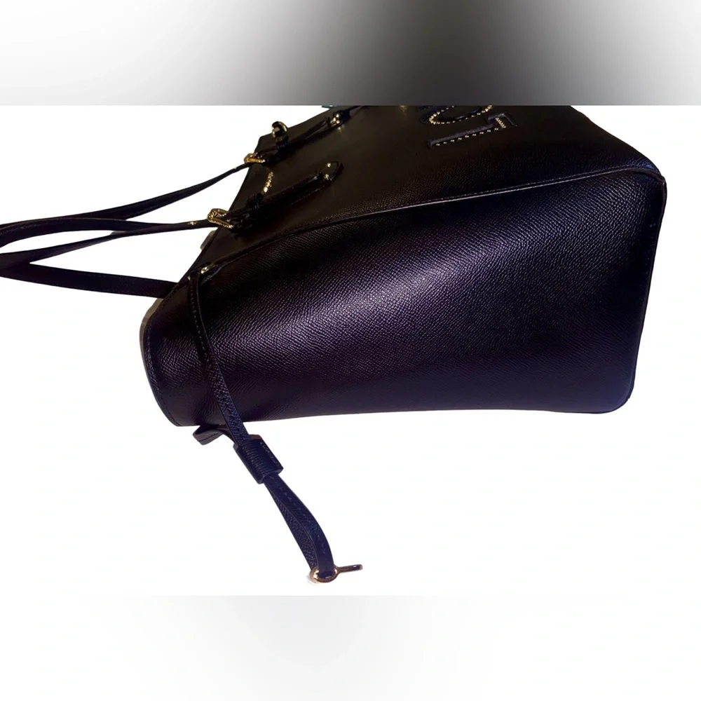 Michael Kors Large Voyager LOVE Tote - Picture 9 of 12